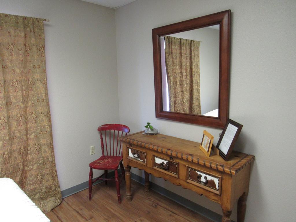 A Place To Stay Rooms Bandera Buitenkant foto